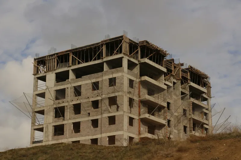 В Алматы проверяют долгострои