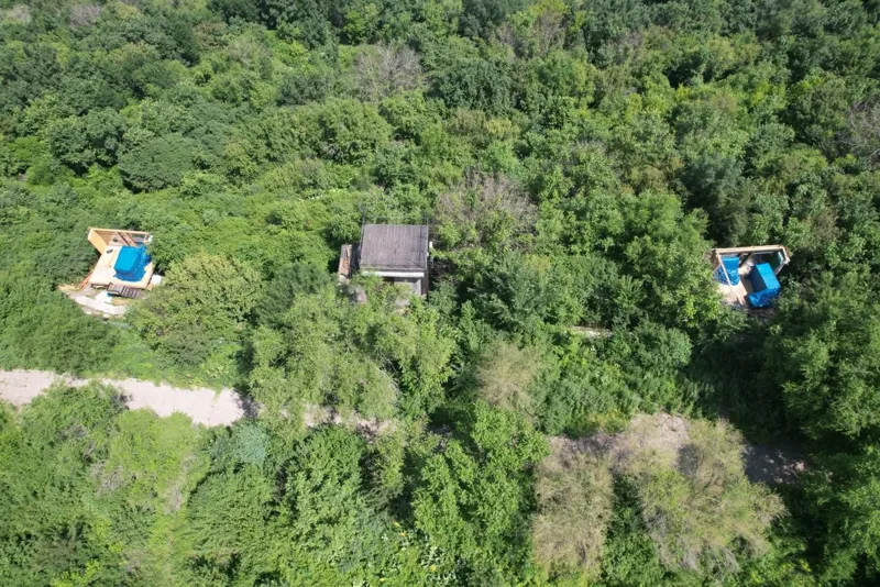 В Алматы сносят еще 3 незаконных объекта